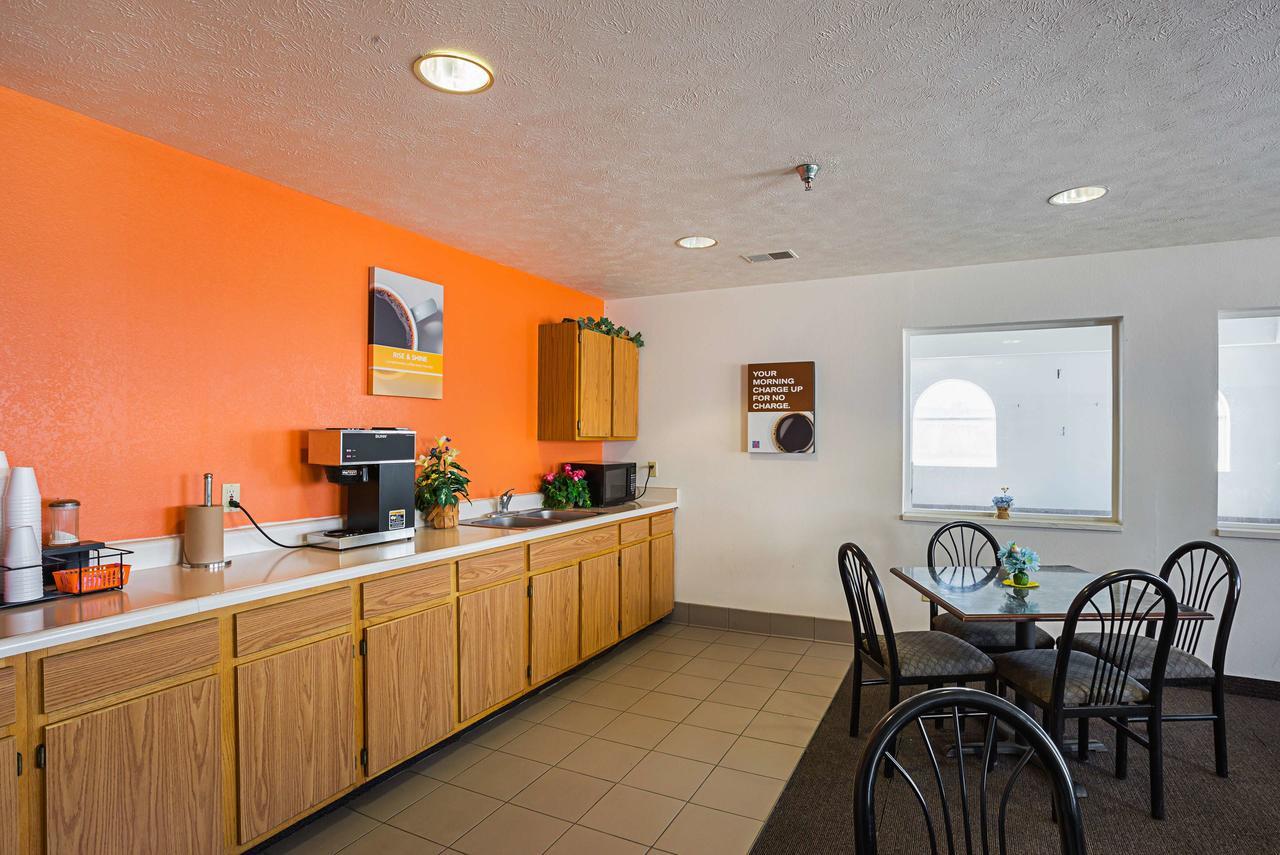 Motel 6 Omaha - Iat West Exterior photo