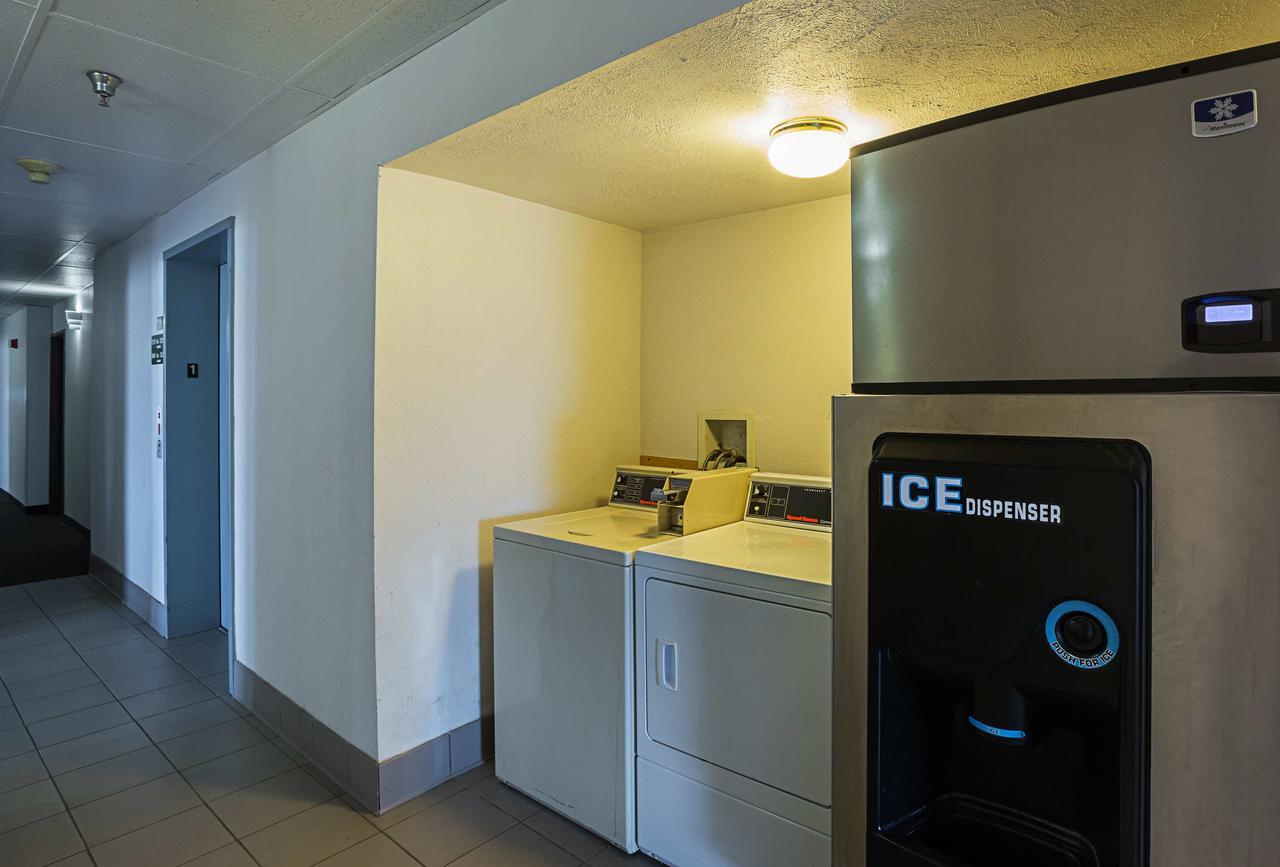 Motel 6 Omaha - Iat West Exterior photo